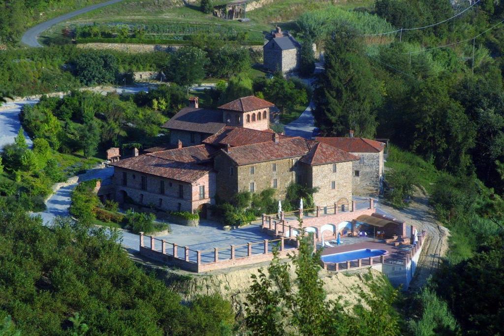 Castel Martino Villa Cortemilia Bagian luar foto