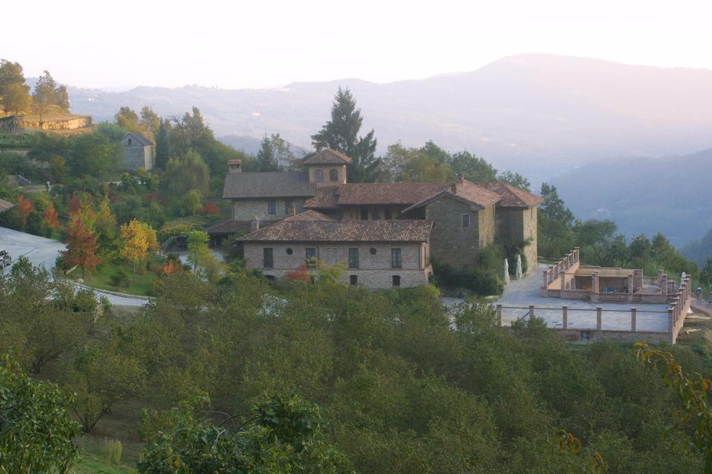 Castel Martino Villa Cortemilia Bagian luar foto