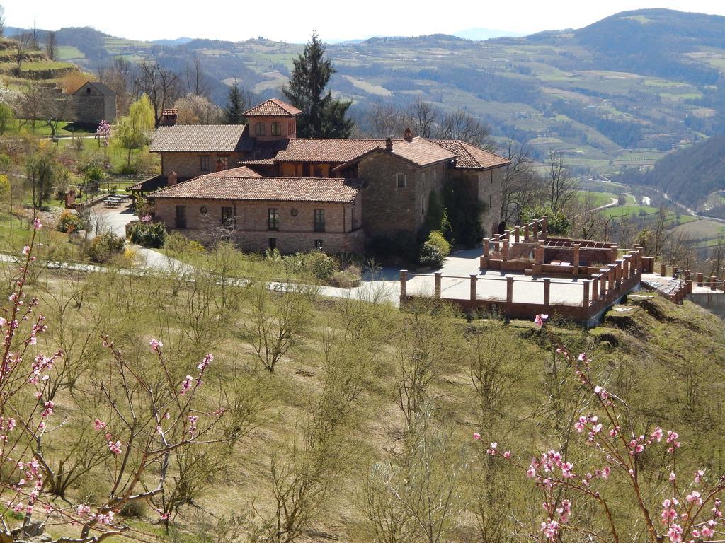 Castel Martino Villa Cortemilia Bagian luar foto